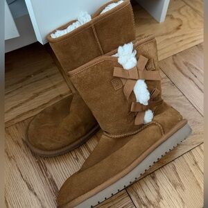 Koolaburra by Uggs Victoria Short Women's Boots